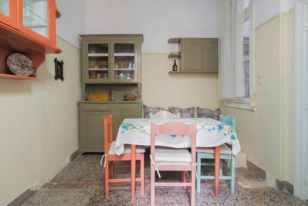 Neoclassical House In The Center Of Atenas Exterior foto